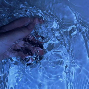 小舞大雷晃动跳舞
